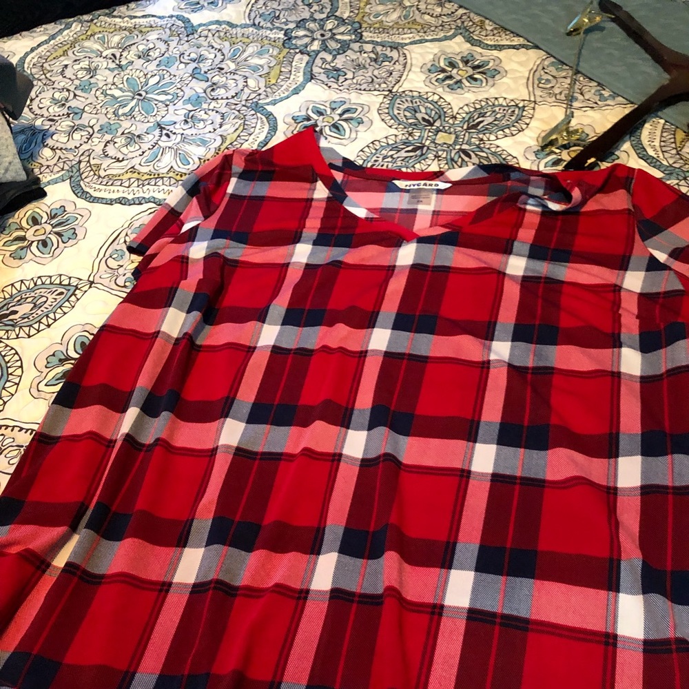 Loose top by Nygard